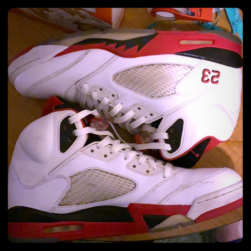 Nike Jordan fire red 5